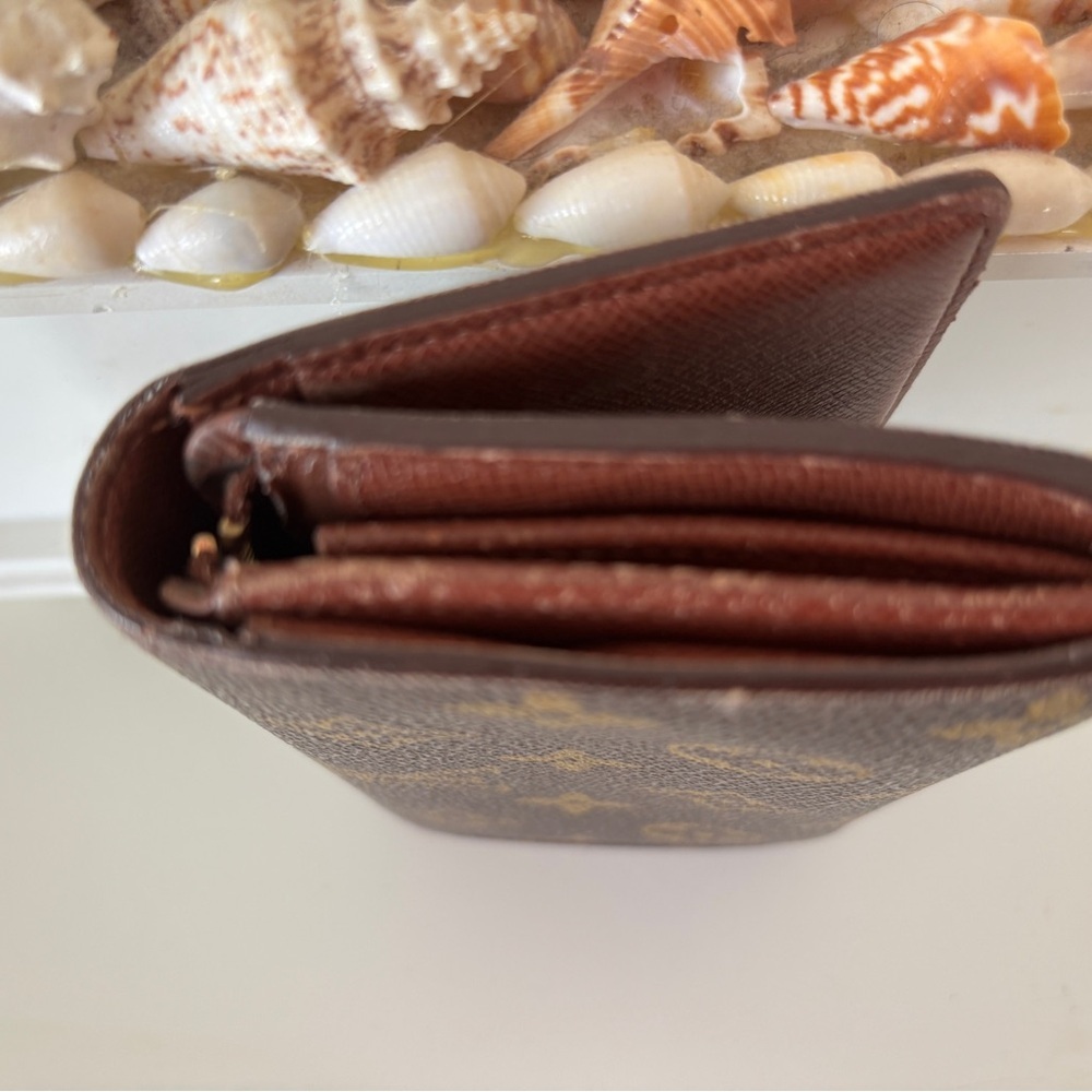 Louis Vuitton Porte Monnaie Tresor Monogram Wallet - Picture 4 of 12